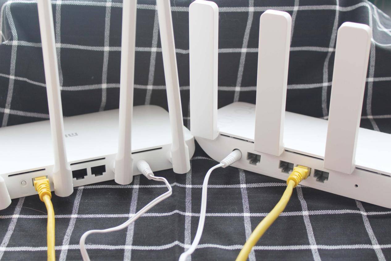 荣耀路由x3pro和小米路由4a千兆,荣耀x3路由器和小米4a区别