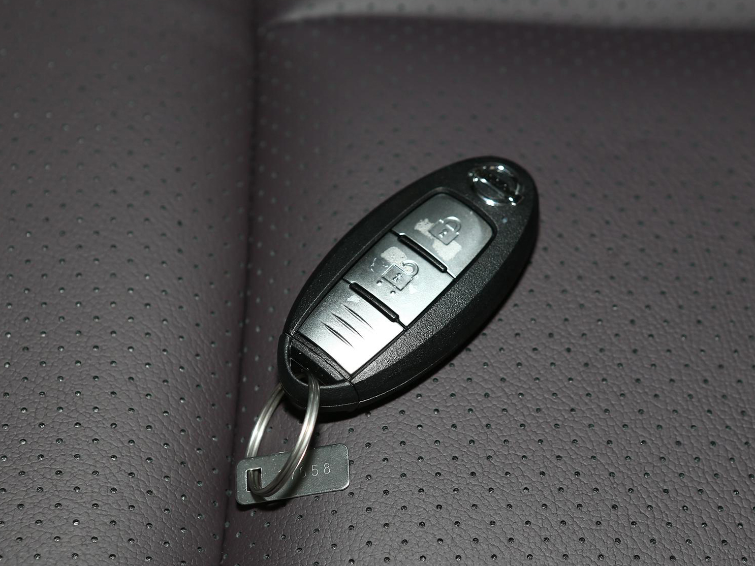 逍客后备箱打不开的解决方法,逍客后备箱打不开原因