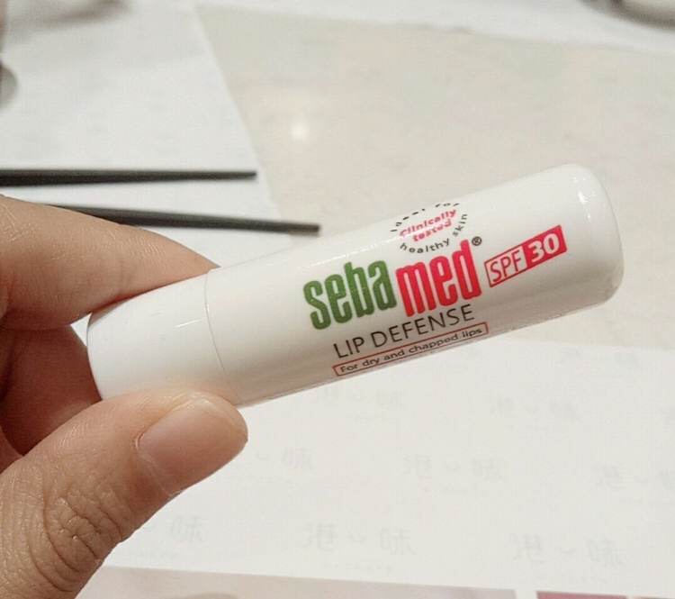 用了上百支润唇膏，我现在心目中的top10是这几个