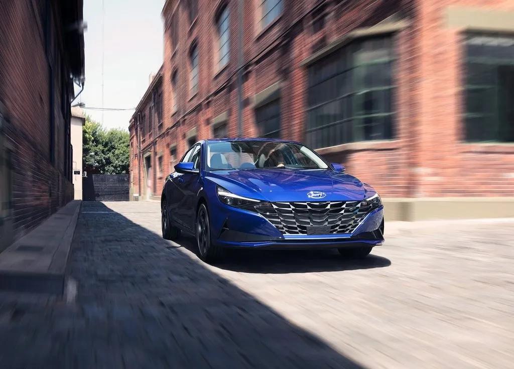 新款伊兰特没有老款的好看,老款捷达和老款伊兰特哪个油耗低