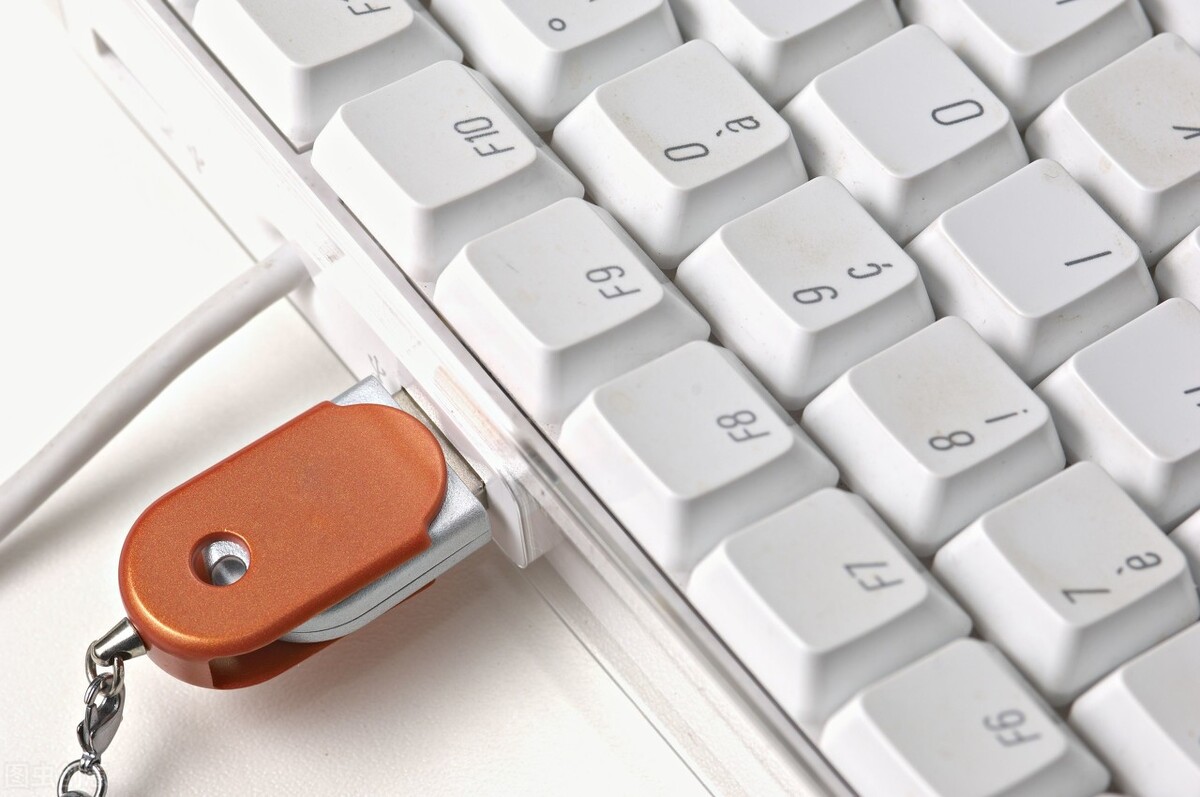 u盘识别不了怎么修复u盘,u盘出现扫描并修复u盘怎么处理