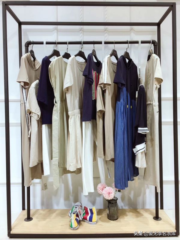 新手无货源适合卖女装吗,想卖女鞋怎么找货源