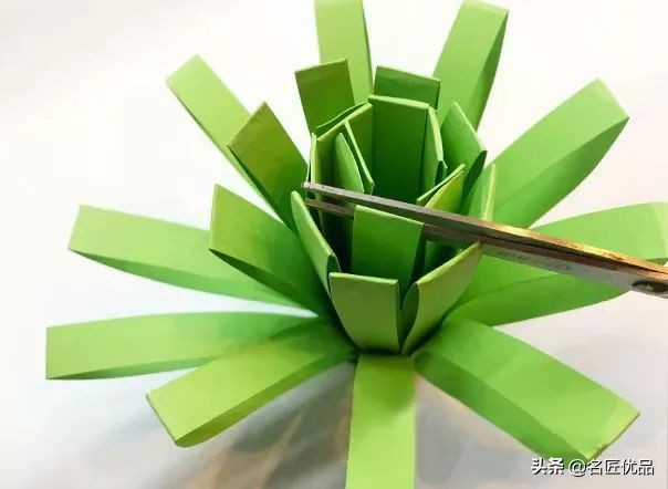 教师节创意手工:一张纸,还能编出花来?没想到一张纸也能美美哒