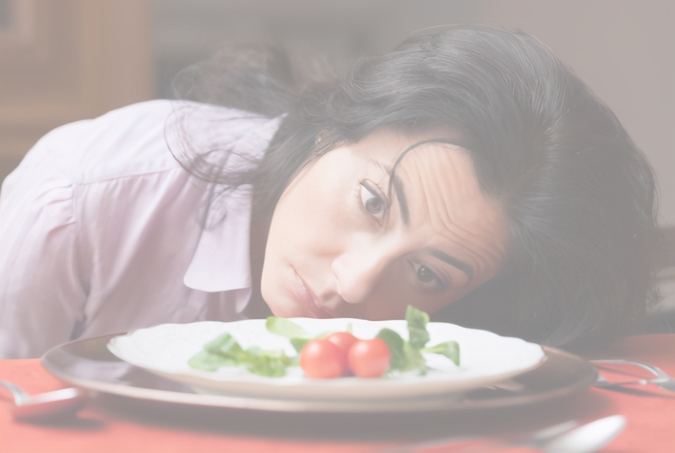 发际线掉发是什么原因造成的女性,发际线后移脱发的原因和治疗方法