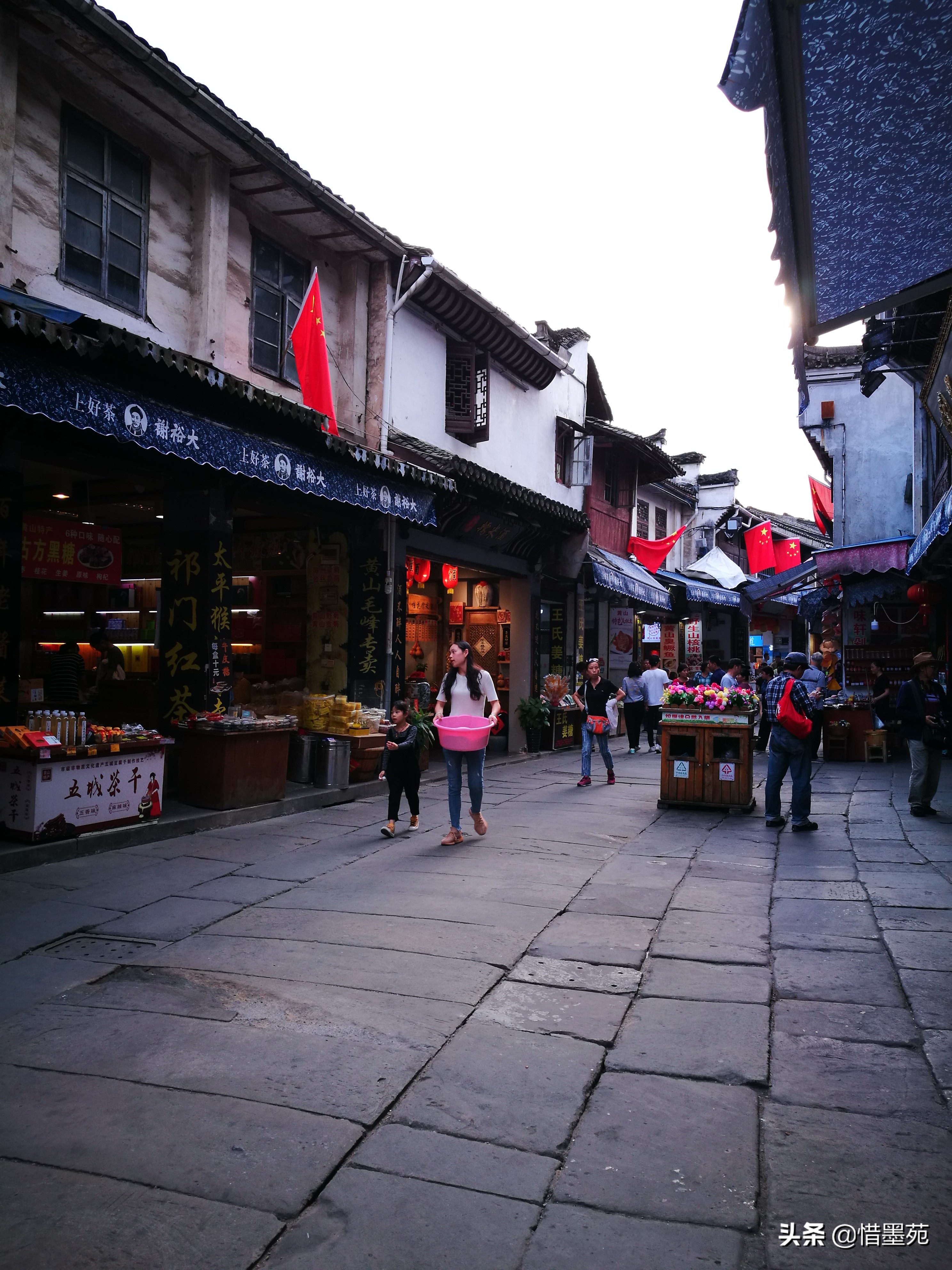 屯溪老街清明上河图,流动的清明上河图画卷