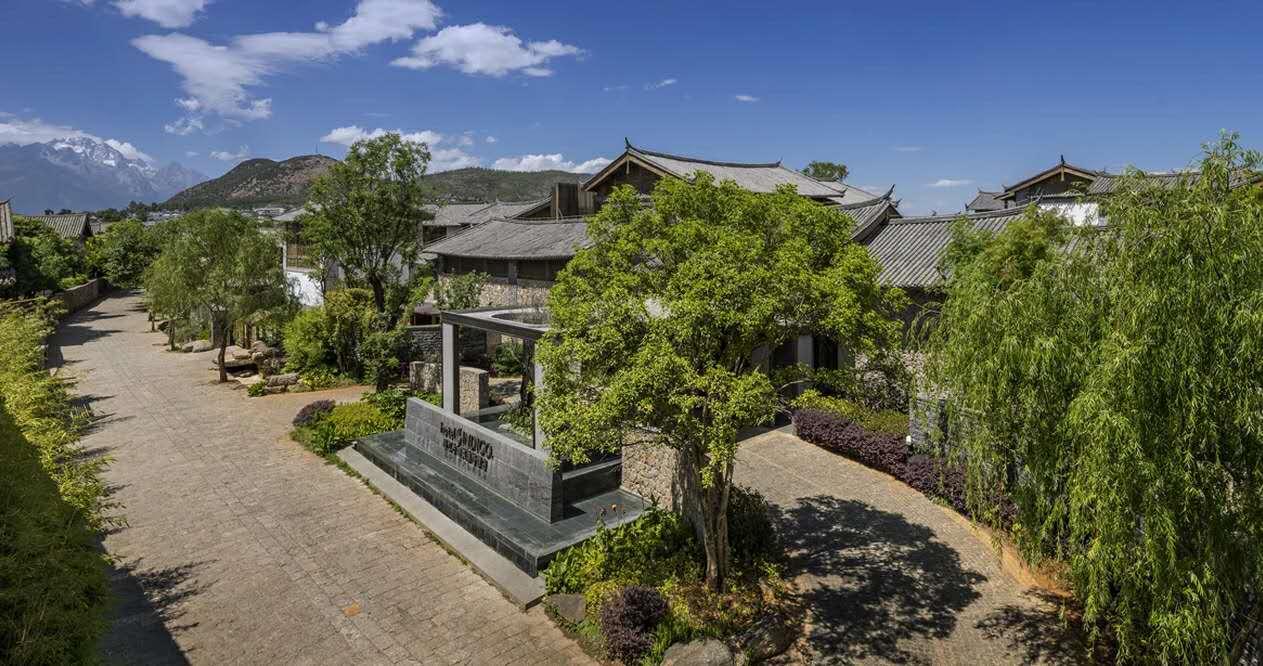 濂㈠崕閰掑簵榻愯仛涓芥睙,涓芥睙濂㈠崕閰掑簵