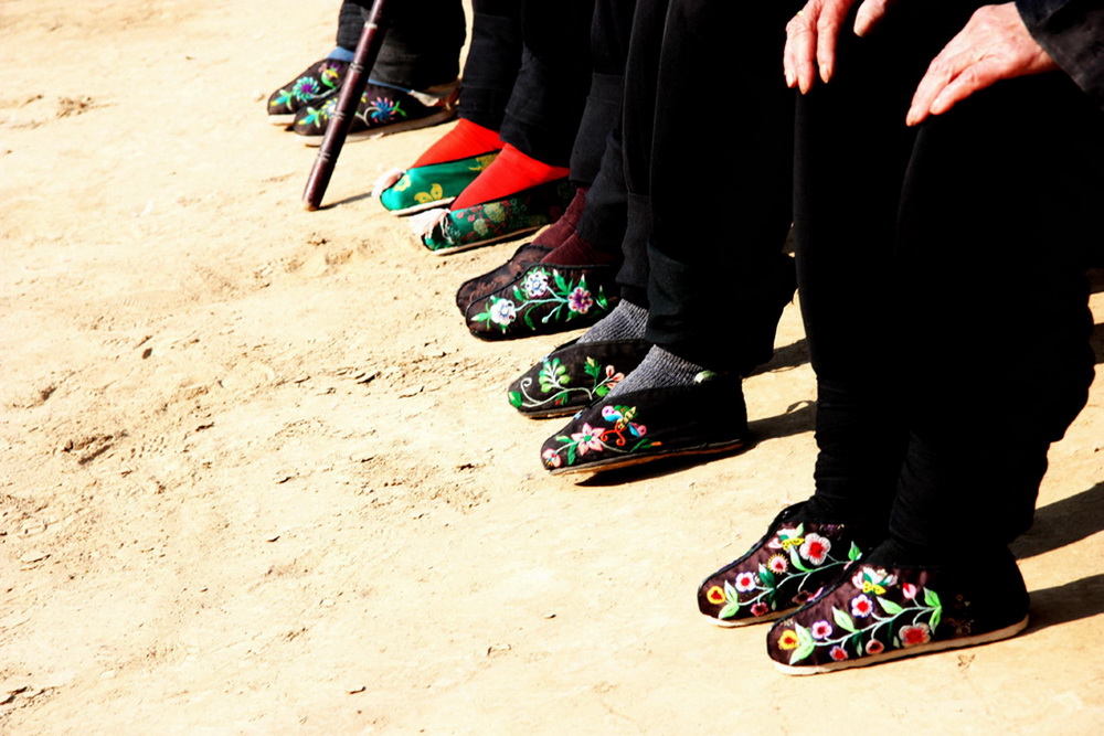 女人有轻微的自残现象,女人有自残现象