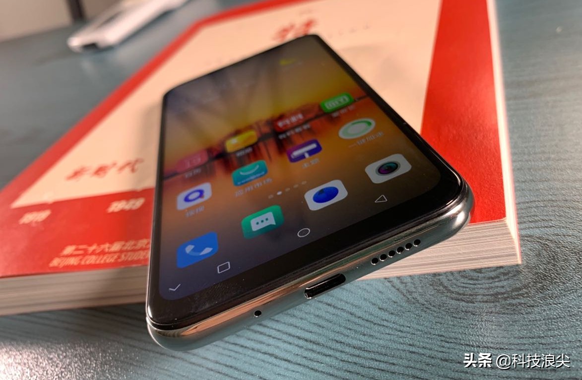 我用这台800块的手机，换下了使用多年的6sp