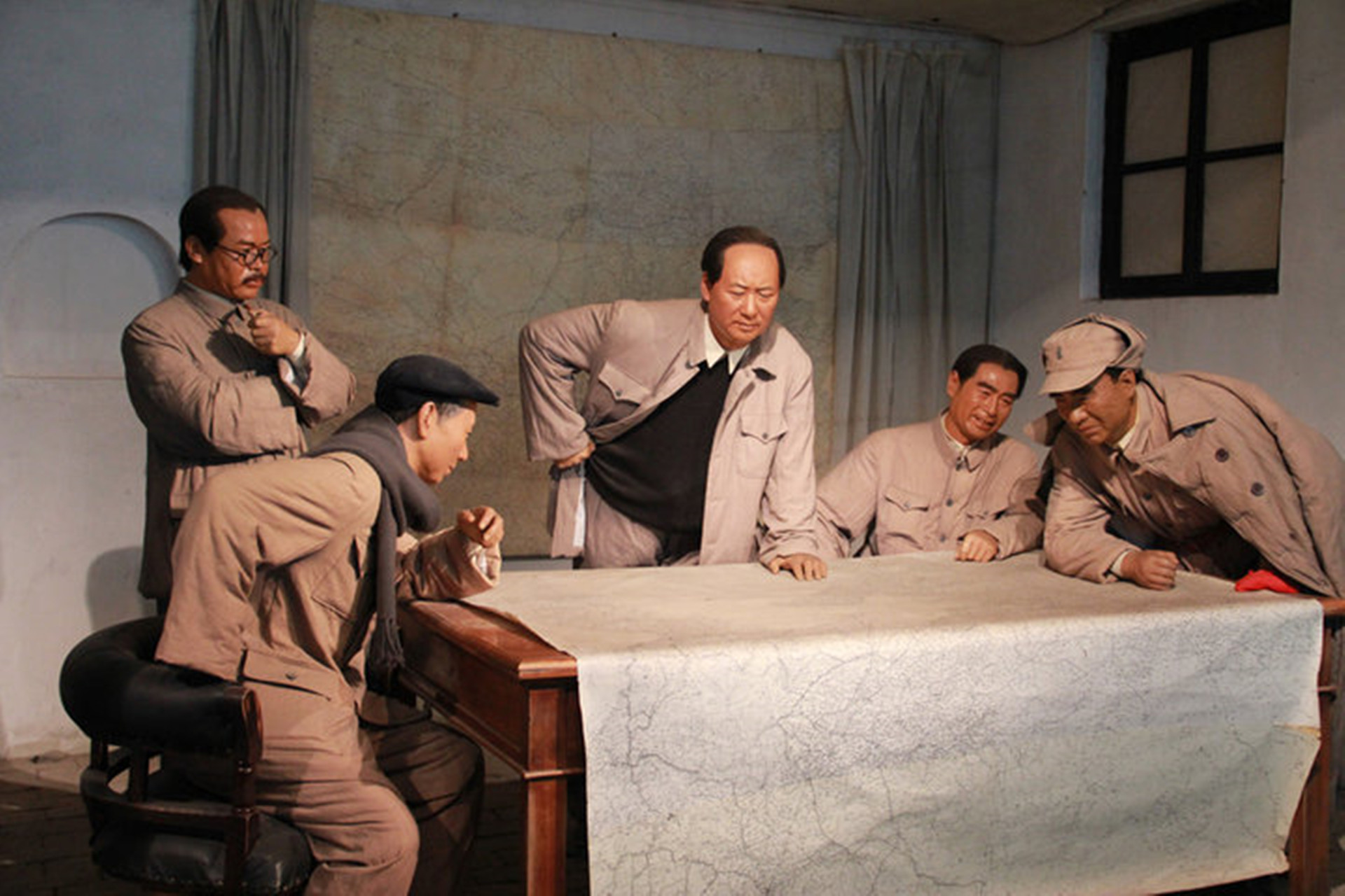 三大战役，毛主席用兵如神，197封电报赢了坐专机指挥的蒋介石