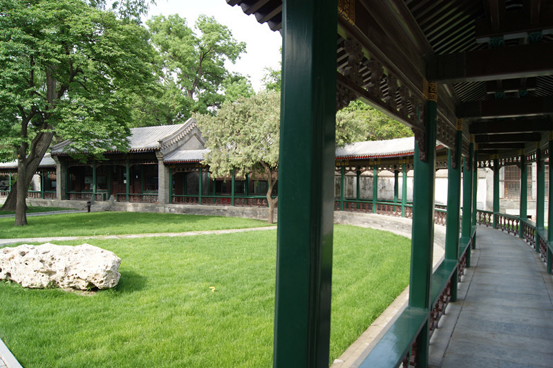 每日一校北京大学,每日一校领科教育