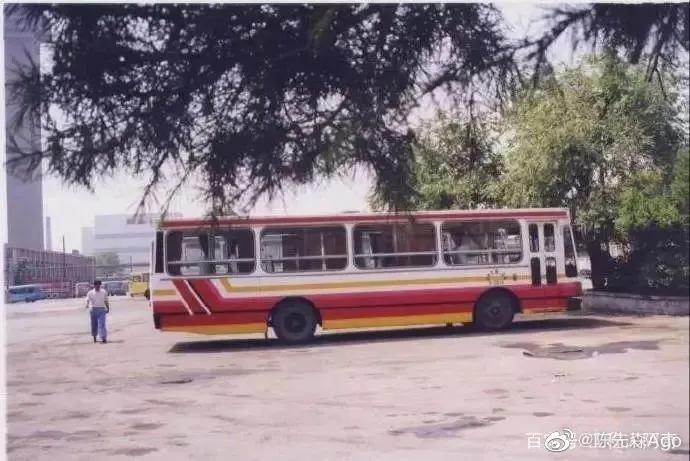 九十年代天津老照片图文,老照片1980年的天津街景