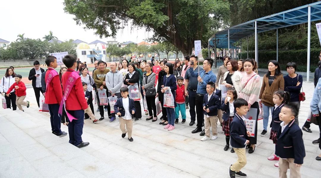 你好，碧桂园小学！初次见面请多指教！