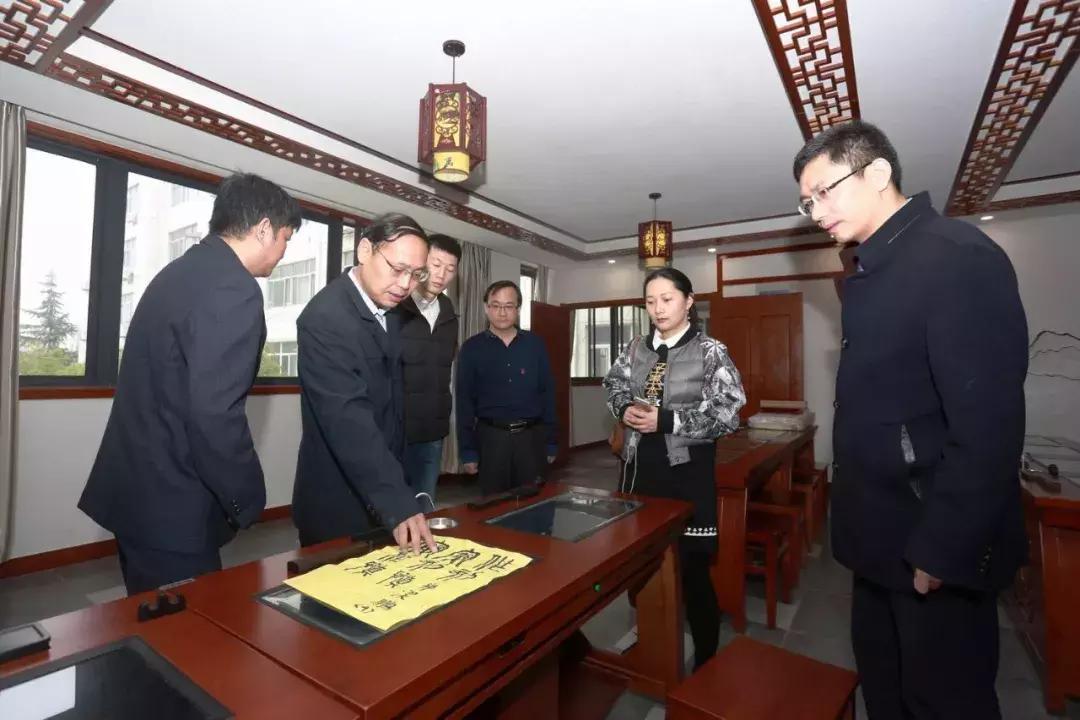 合肥十七中获得“西南政法大学优秀生源基地”称号