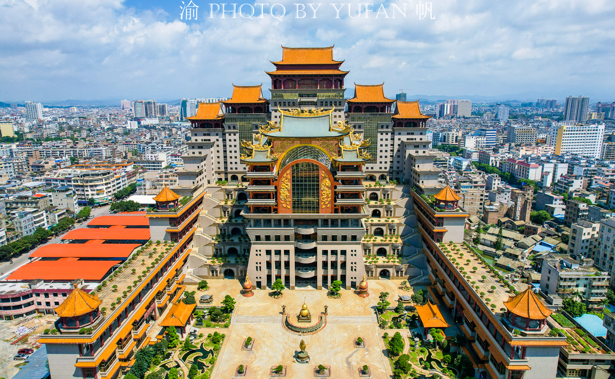 广西耗资30亿的布达拉宫在哪里,广西的布达拉宫云天宫是谁修建的