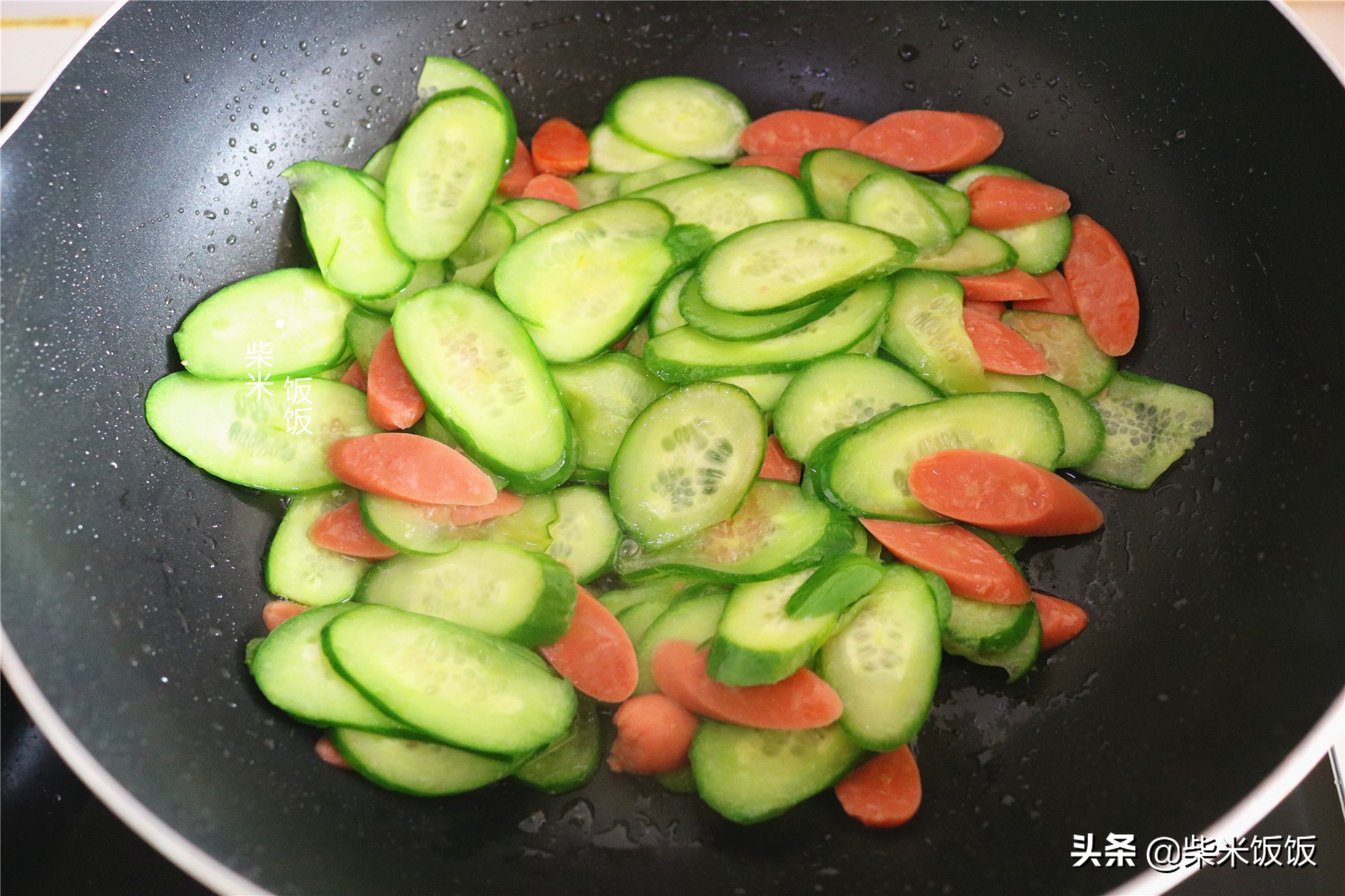 娘俩的午餐一菜一汤,娘俩的午饭简单又好吃