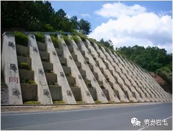 重力式挡土墙施工技术,公路挡土墙设计与施工技术细则