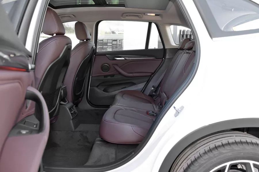 新款奥迪q3和宝马x1哪个更值得买,奥迪q3对比宝马x1哪款性价比高