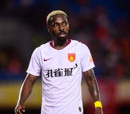 中国国足归化最新消息,人民日报点名中国足球