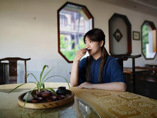 喝大红袍含义,喝大红袍唇齿留香