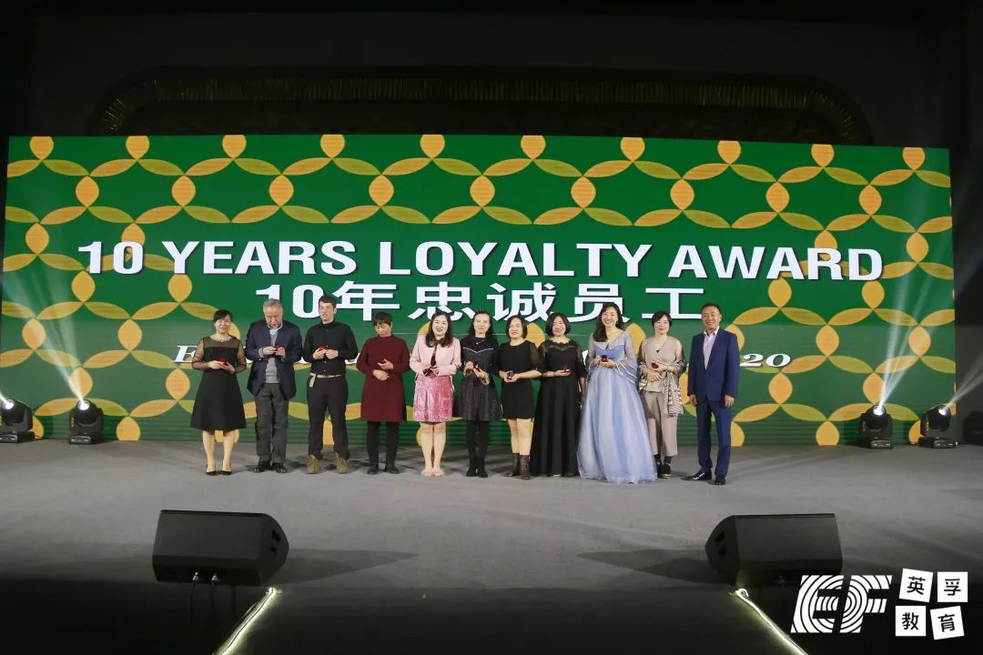 鑻卞瓪澶哄啝,鑻卞瓪娲诲姩鍥為【