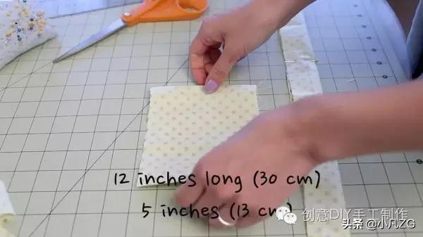 如何用旧衣服做发饰,旧衣服做蝴蝶结发饰