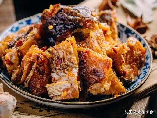 腌腊鱼要不要去除鱼鳞,腌制腊鱼的正确方法