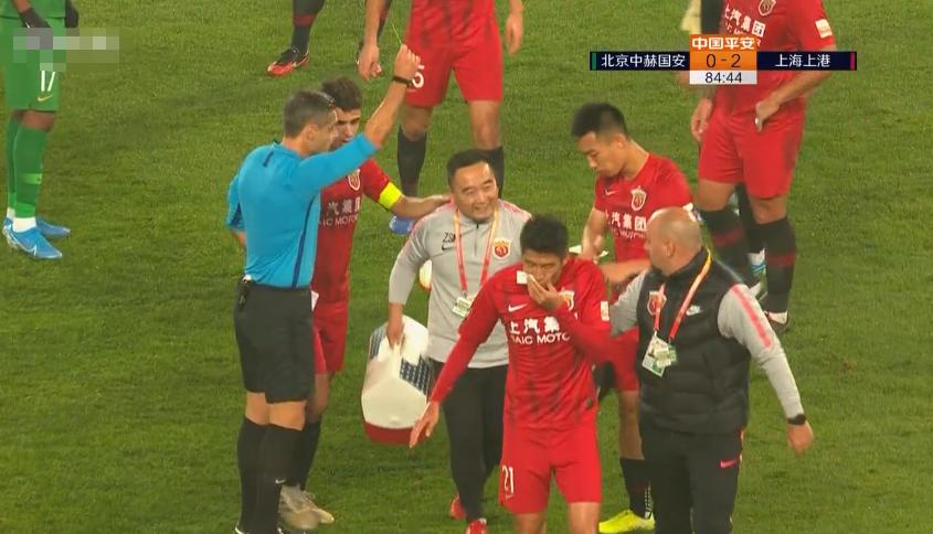 上港2-1双杀卓尔新援首秀破门,2:1逆转绝杀国安