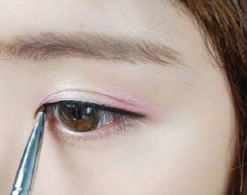 bb霜化妆的时候可以直接涂吗,bb霜怎么化妆不容易掉