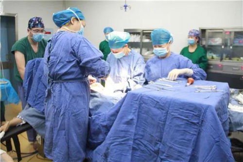 无痛人流静脉麻醉是输液吗,人流静脉麻醉之后多久可以哺乳