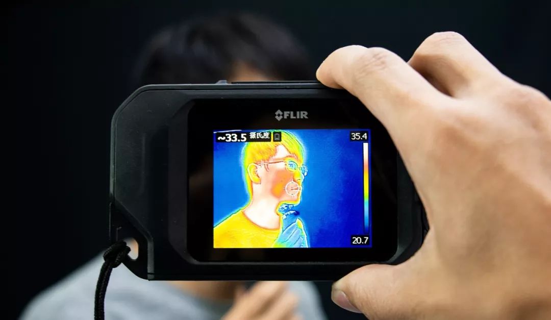 飞利浦s9000剃须刀刀头怎么拆开,飞利浦s9000剃须刀怎么连接蓝牙