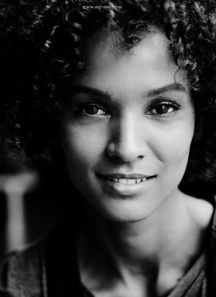 “割礼”惨无人寰的陋习，*害迫**着女性身体，震撼人心《沙漠之花》