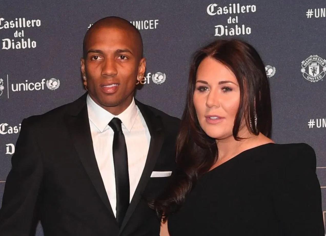 曼联老队长揭吃鸟粪开光真相,老婆孩子都嘲笑他!自曝曾拒利物浦