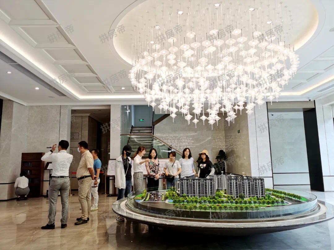 南京地铁小镇一期,南京地铁小镇的房子值得投资