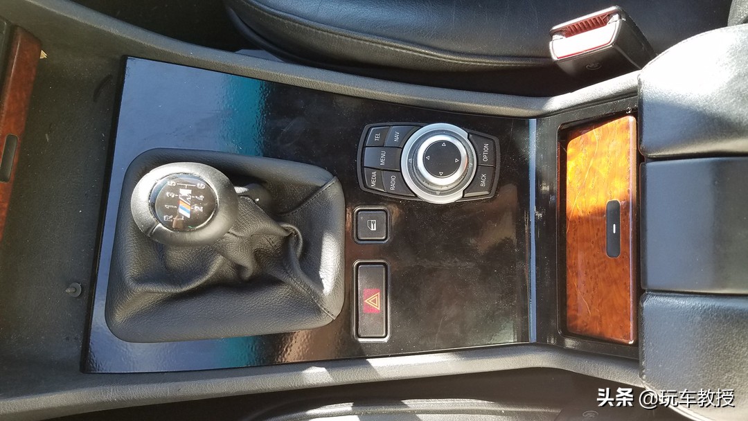 汽车屏幕越来越大,现在车屏幕越来越大好吗