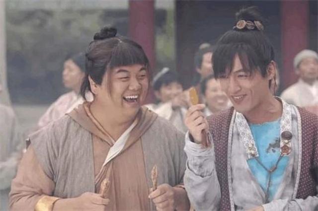 44岁港星成网大烂片王：曾是星爷*用御**绿叶，获刘德华支持成导演