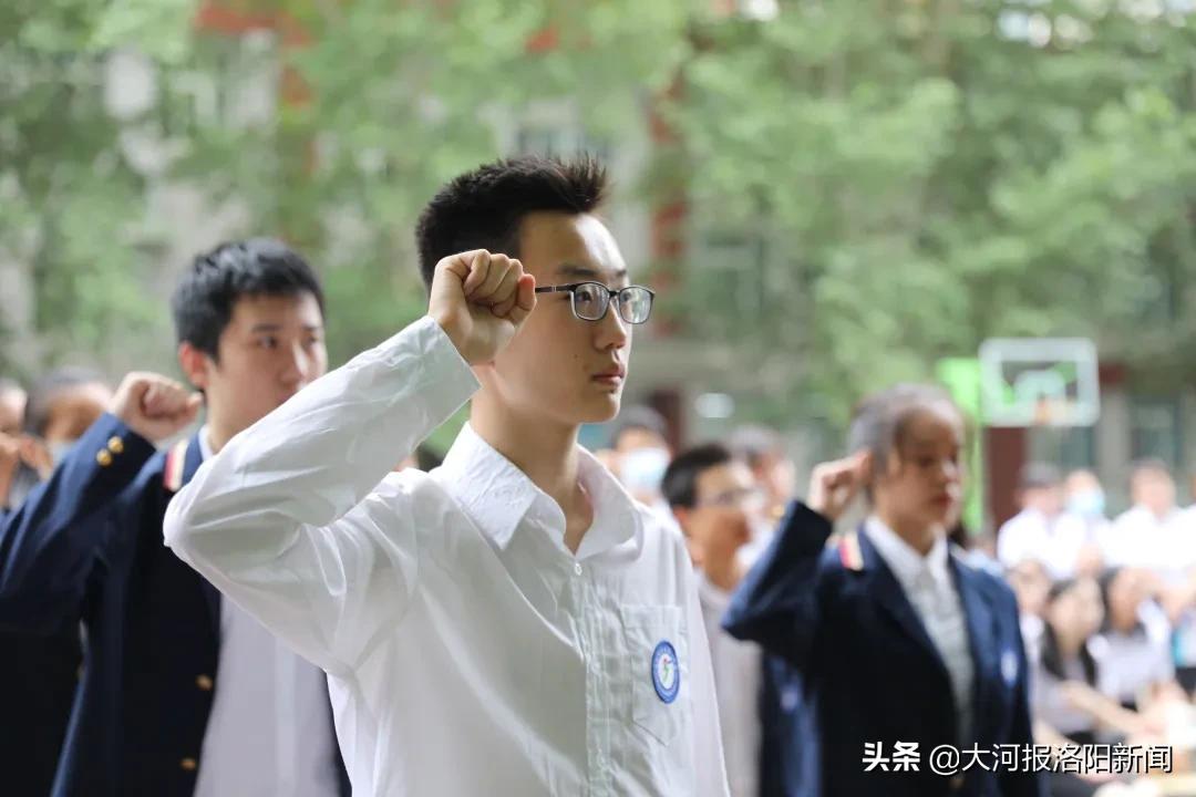 骊歌轻唱道珍重,扬帆追梦正当时——洛阳市东升第二中学举行2020届毕业典礼