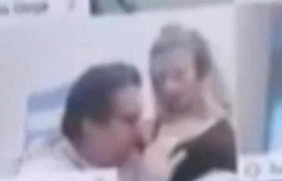 加拿大议员出镜,加拿大议员视频开会