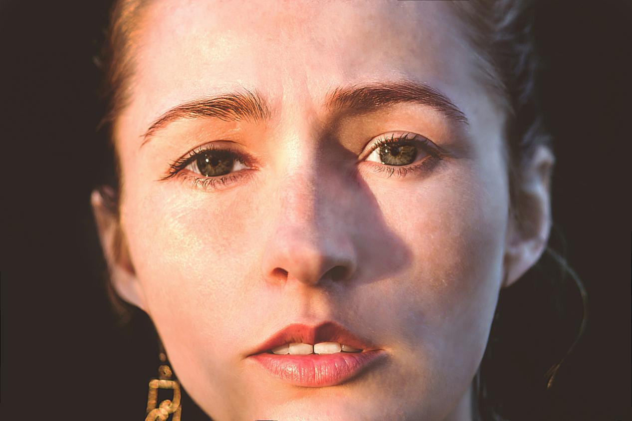 皮肤黑适合用什么样的遮瑕膏,肤色不均匀用遮暇膏还是遮瑕液