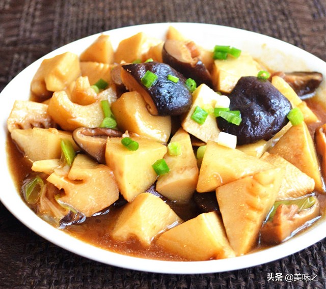 家常炒冬笋的17种做法，冬笋鲜嫩清脆爽口，风味独特是餐桌上佳品