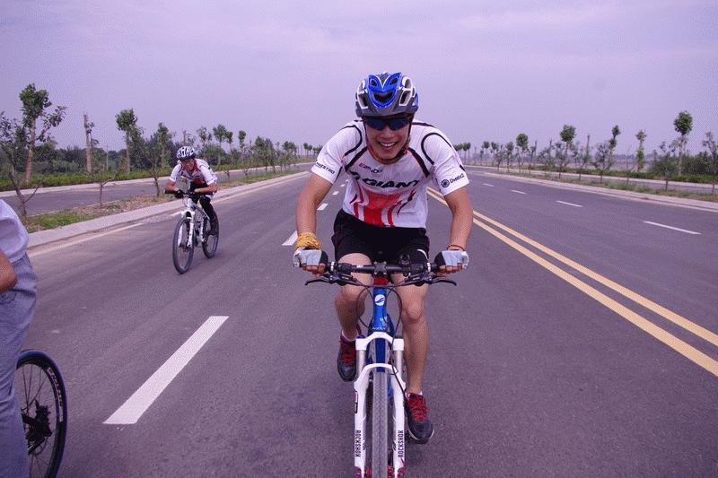 自行车骑行保护膝盖,如何在骑行中保护好膝盖