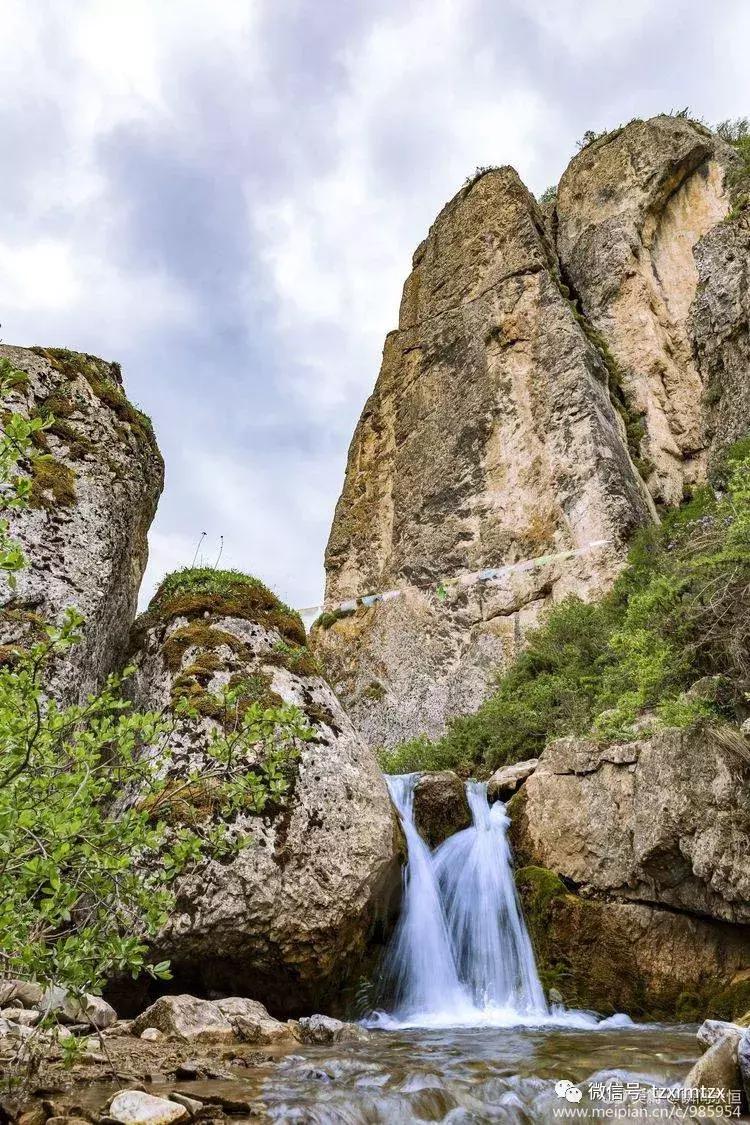 每日一景视频,小黑刺沟瀑布介绍
