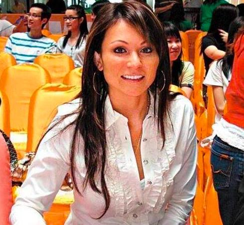 她是赌王最苦命的孙女，父母双亡，惨遭离婚，罹患癌症，无缘家产