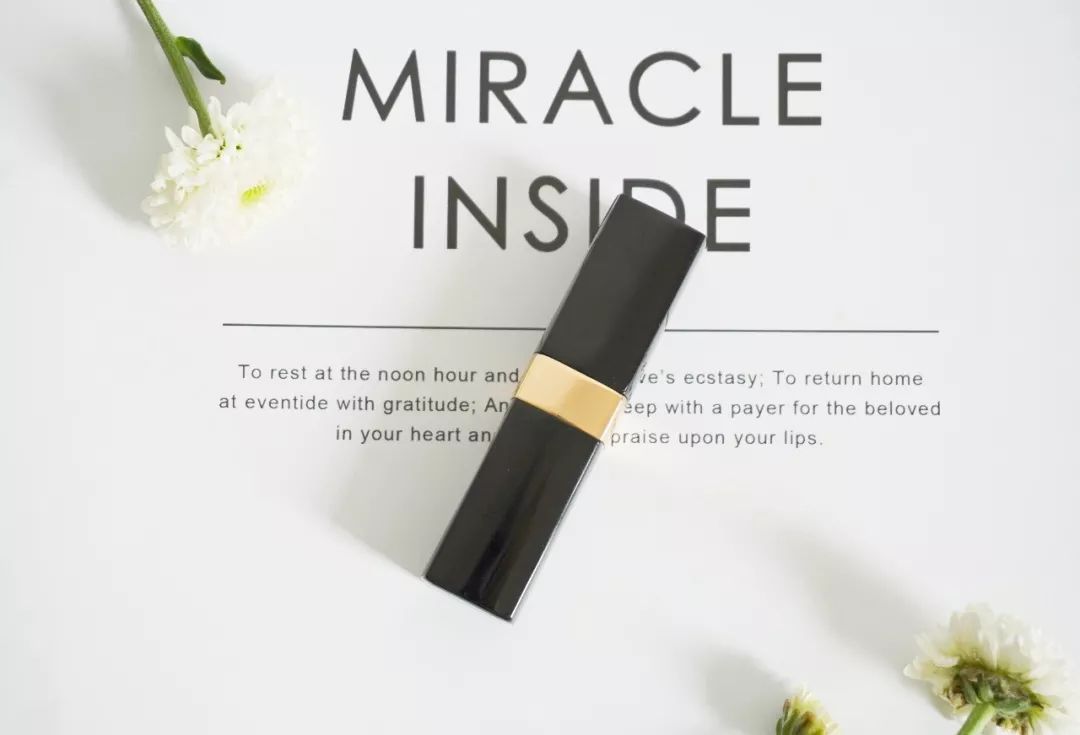 早就该买美容仪、水之密语、大宝天天见，本月爱用让你嗨皮又逆龄