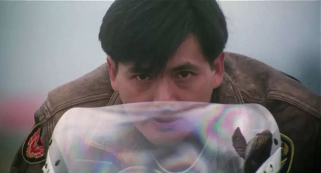 香港十大男神颜值巅峰,盘点80年代香港最火男影星张国荣