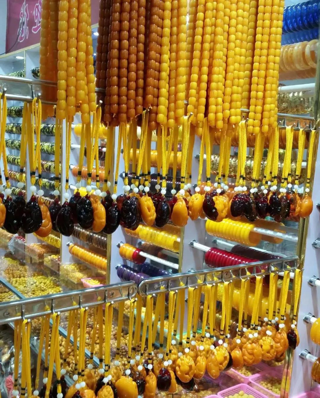 新玩友入圈，这四大“高危”手串假货地，很多人都被坑