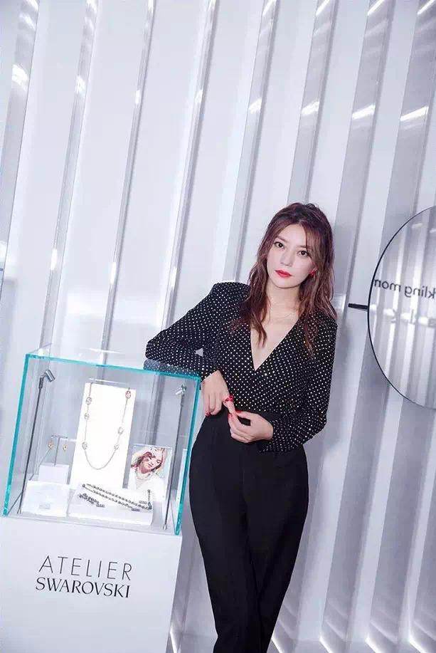 施华洛世奇穿搭,施华洛世奇夏日时装版