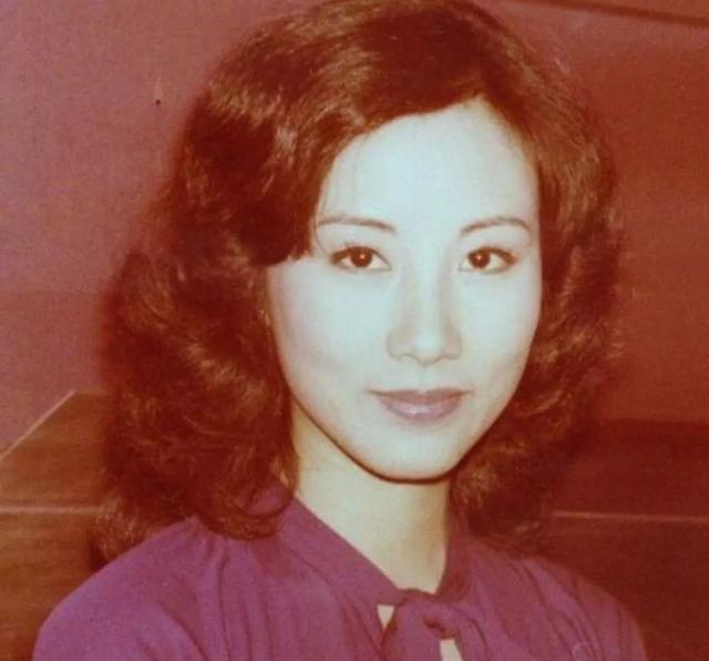 汪明荃的鞋子,汪明荃出席活动照