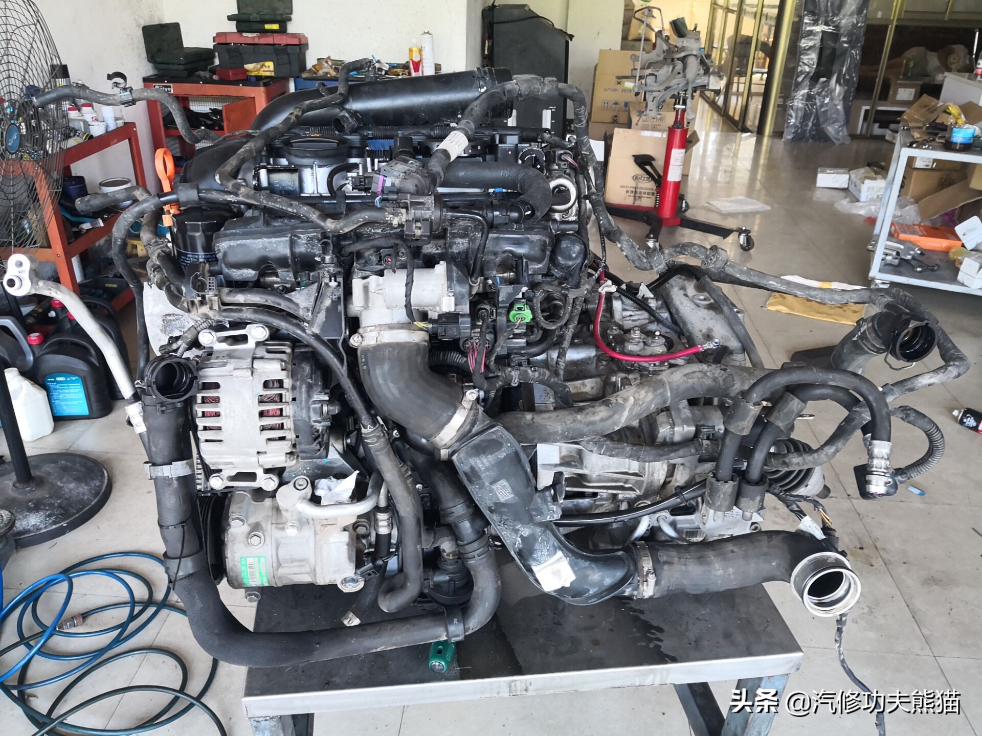 2017款途观丝绸之路1.8t烧机油吗,途观2015款1.8t四驱豪华版烧机油