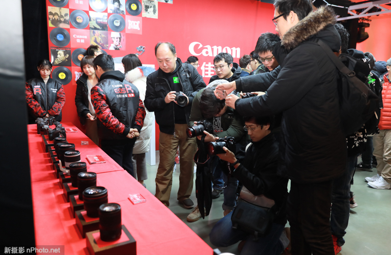 佳能傲视群雄,佳能在微单里为何会败给索尼