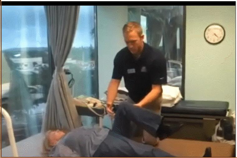 72岁老人腰疼还有骨刺该怎么治疗,老年人骨刺疼痛怎么治疗